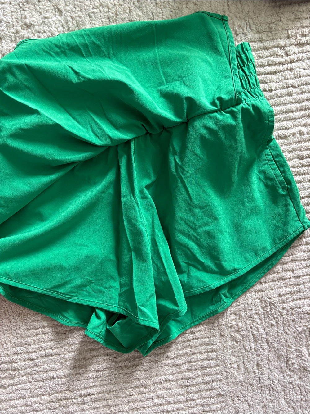 Women’s offline by aerie high rise hot stuff skort— small- green - Picture 3 of 6